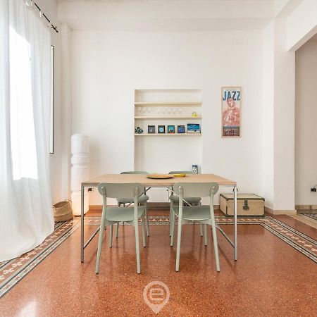 Mirabel Apartment - Wonderful Flat In City Center Cagliari Buitenkant foto