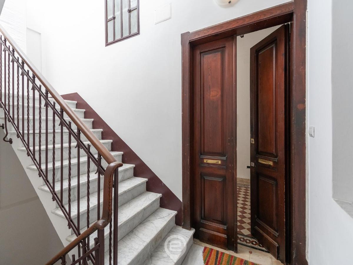 Mirabel Apartment - Wonderful Flat In City Center Cagliari Buitenkant foto