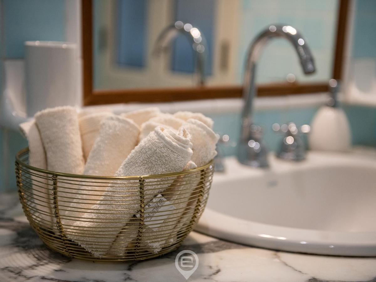 Mirabel Apartment - Wonderful Flat In City Center Cagliari Buitenkant foto