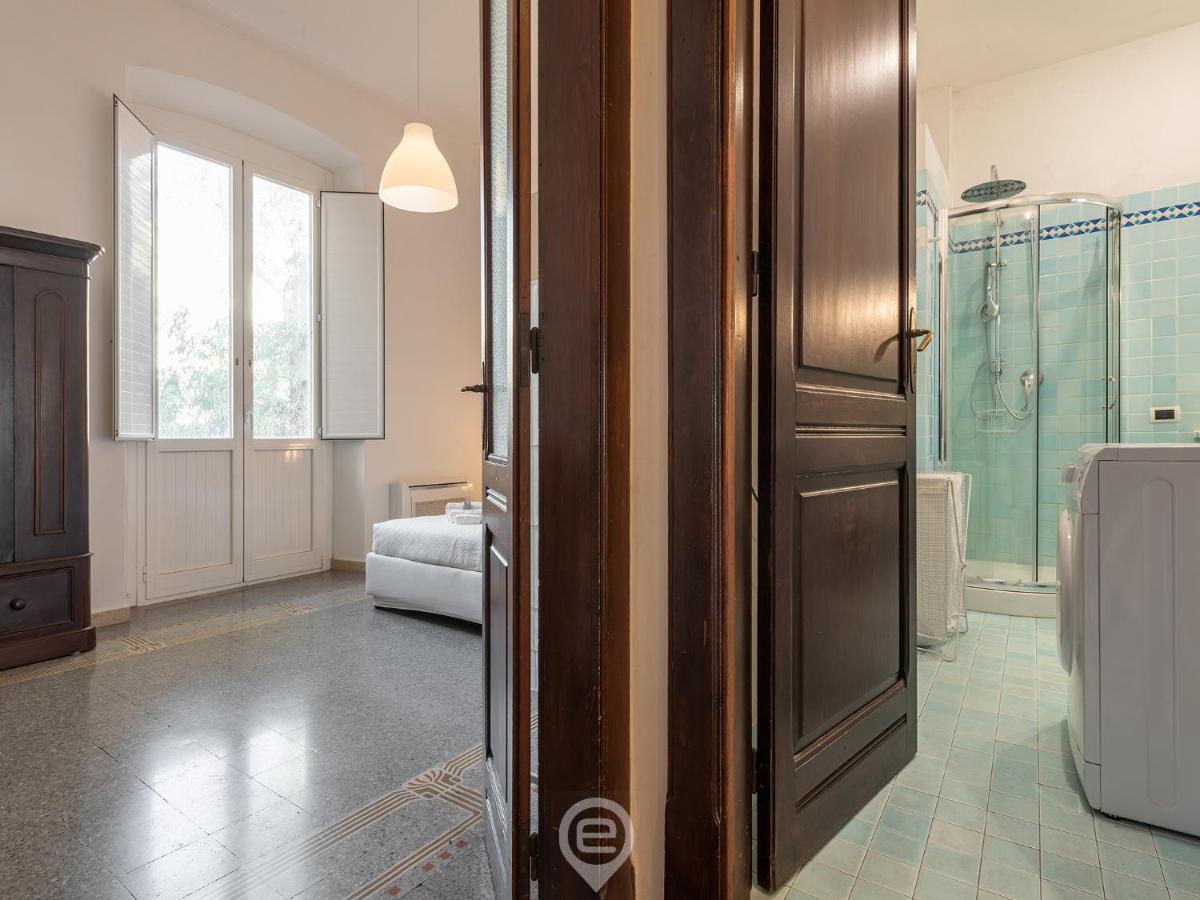 Mirabel Apartment - Wonderful Flat In City Center Cagliari Buitenkant foto