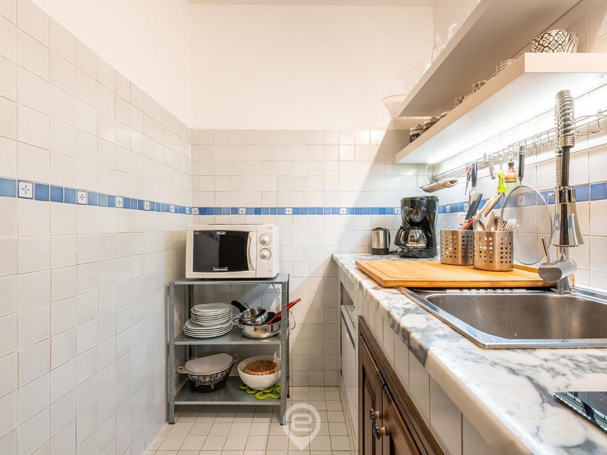 Mirabel Apartment - Wonderful Flat In City Center Cagliari Buitenkant foto