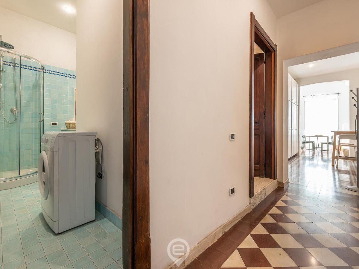 Mirabel Apartment - Wonderful Flat In City Center Cagliari Buitenkant foto