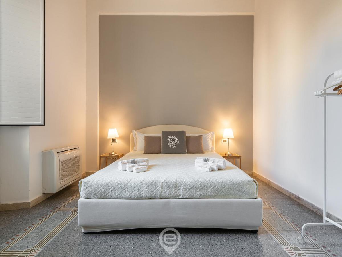Mirabel Apartment - Wonderful Flat In City Center Cagliari Buitenkant foto