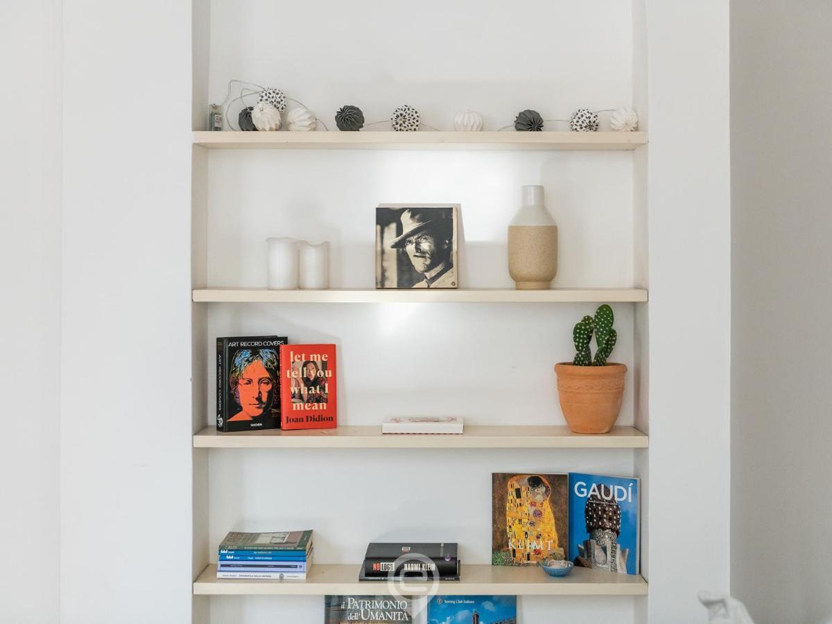 Mirabel Apartment - Wonderful Flat In City Center Cagliari Buitenkant foto